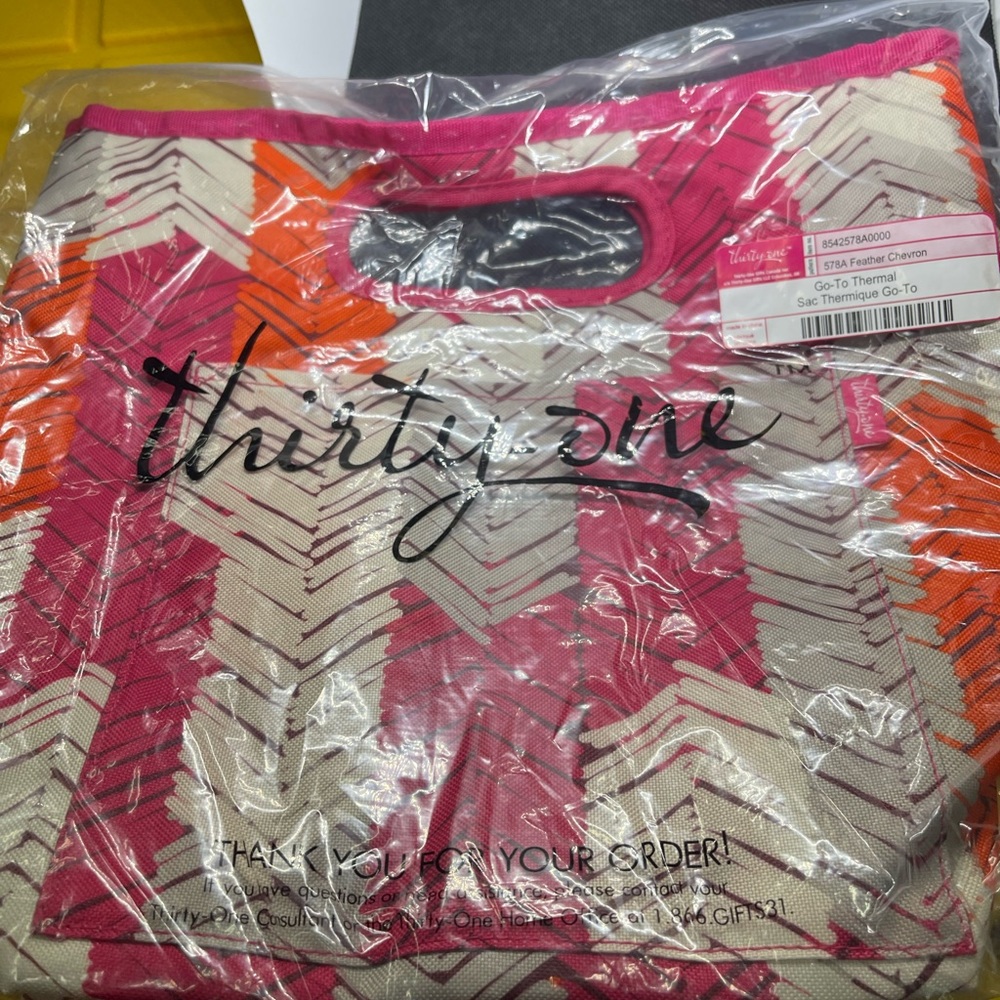 NEW 31 (thirty-one) insulated tote bag